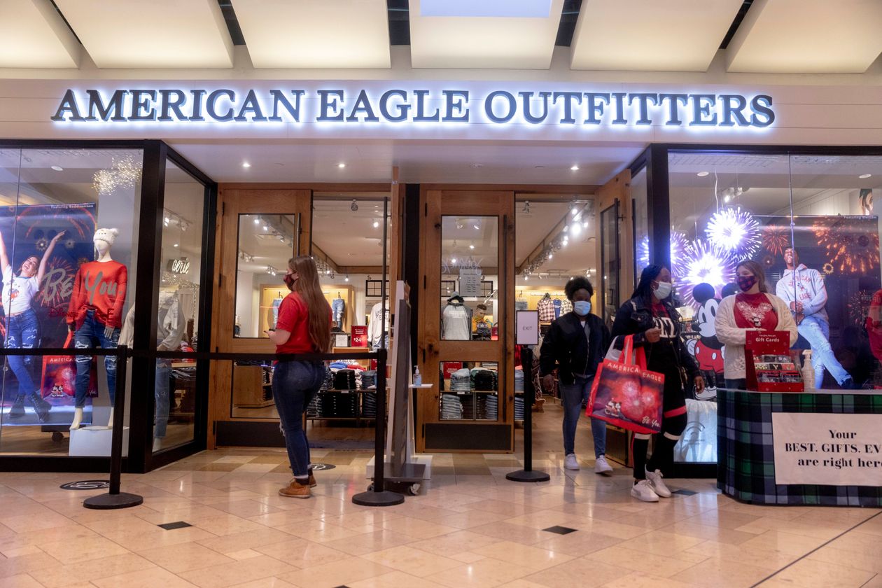 WSJ: American Eagle Outfitters CFO Seeks to Provide Investors With  Additional Insights - AEO-Inc
